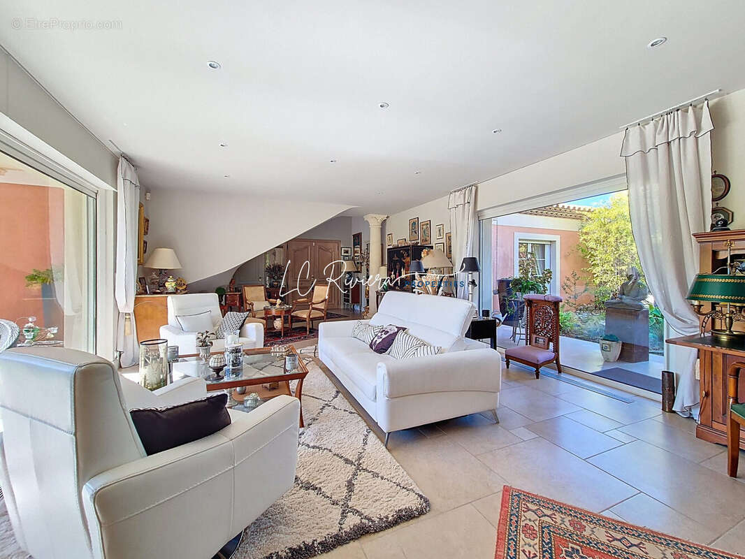 Maison à SAINT-RAPHAEL