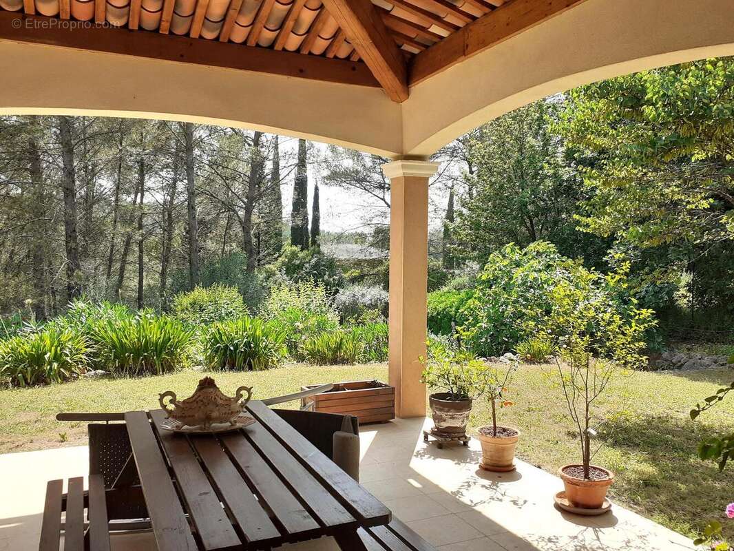   - Maison à DRAGUIGNAN