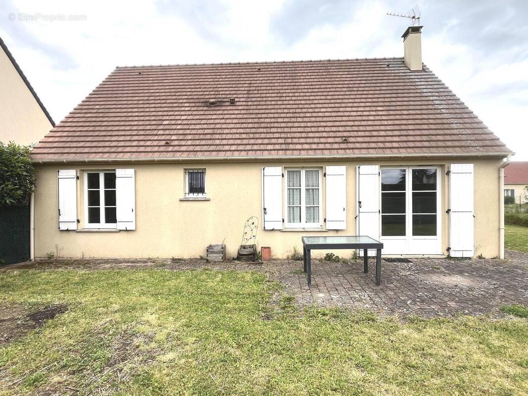 Maison à ETREPAGNY
