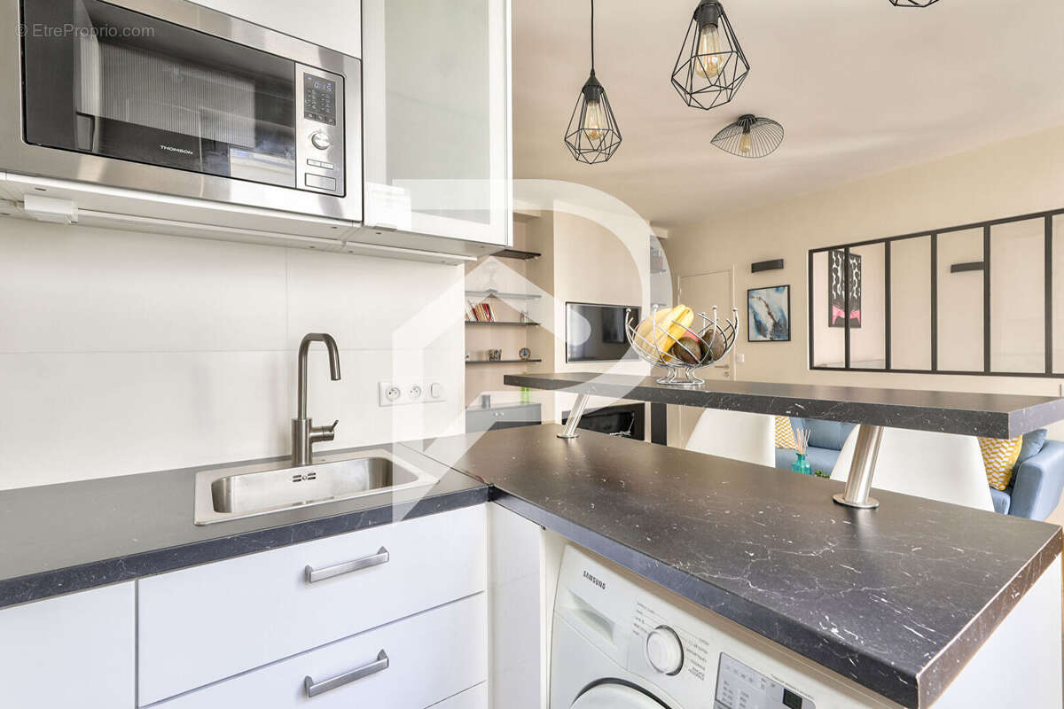 Appartement à PARIS-8E