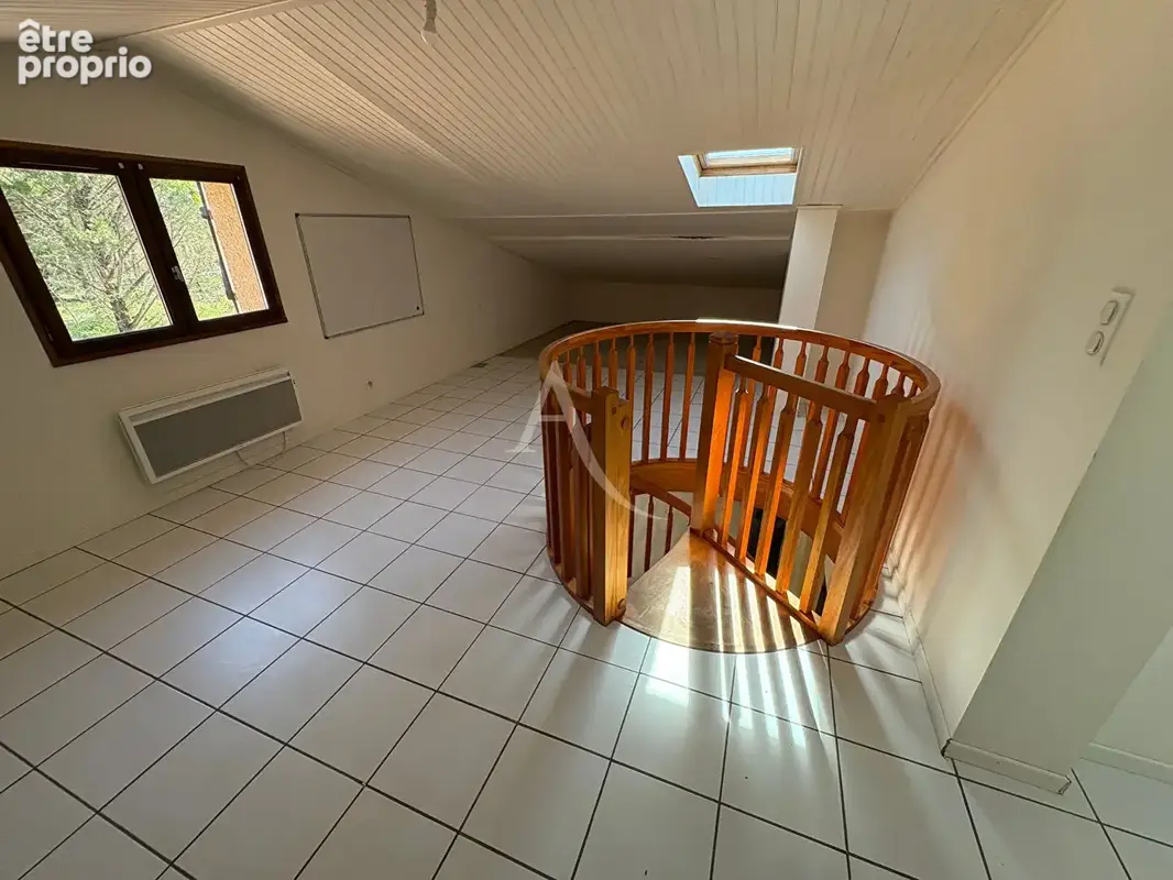 Maison 5 chambres et terrain à Négrepelisse, secteur boisé et verdoyant - photo 10