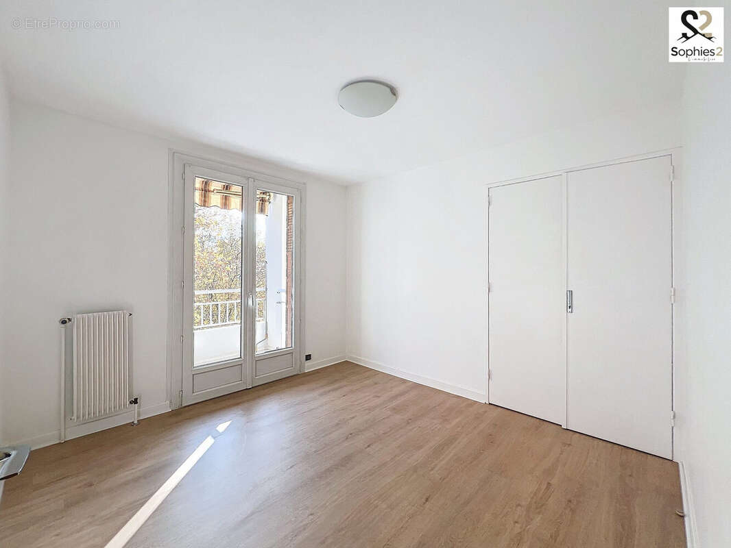 Appartement à LE PONT-DE-CLAIX