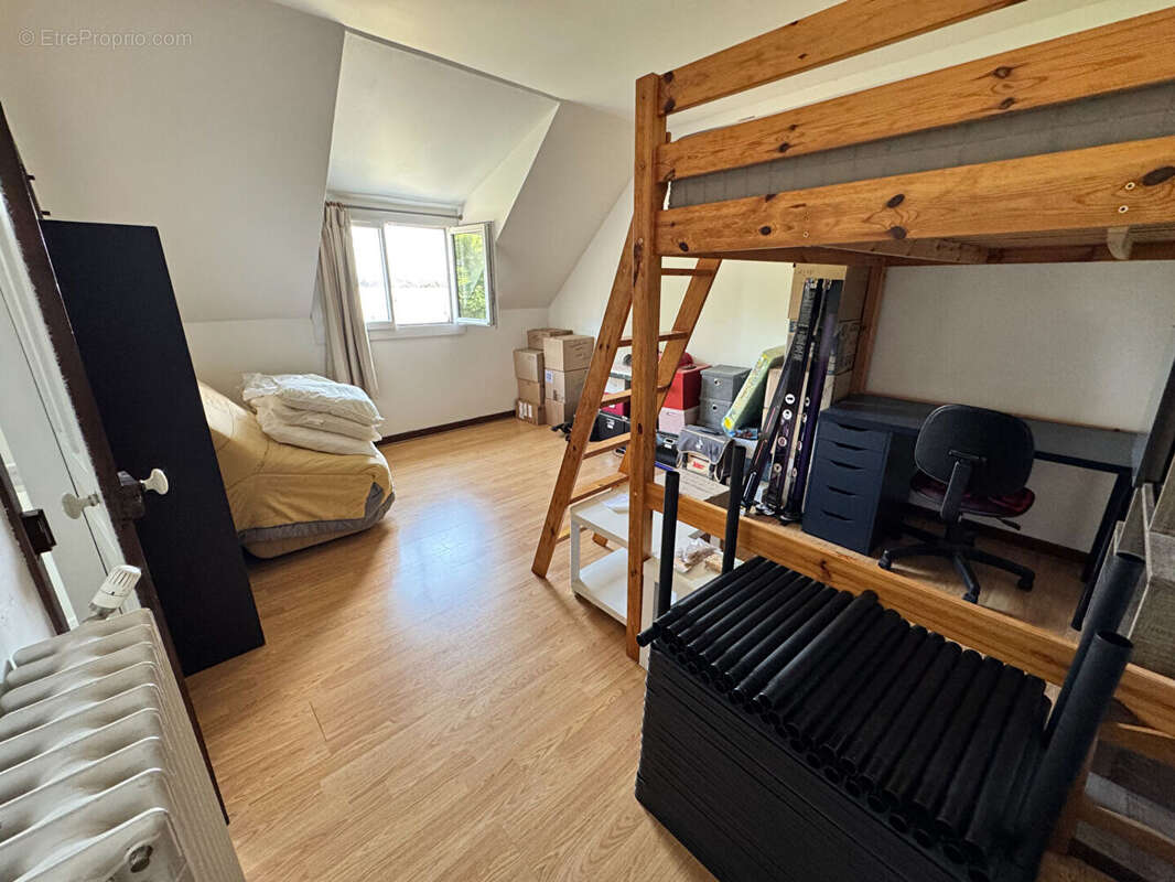 Maison à vendre - Goderville centre - 136 m² - 4 chambres - Sous-sol - Jardin - photo 13
