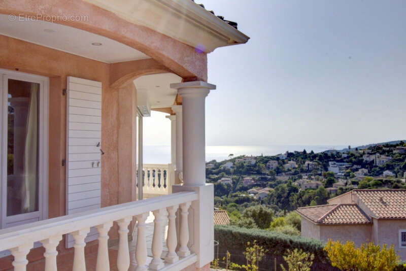 Maison à LES ISSAMBRES