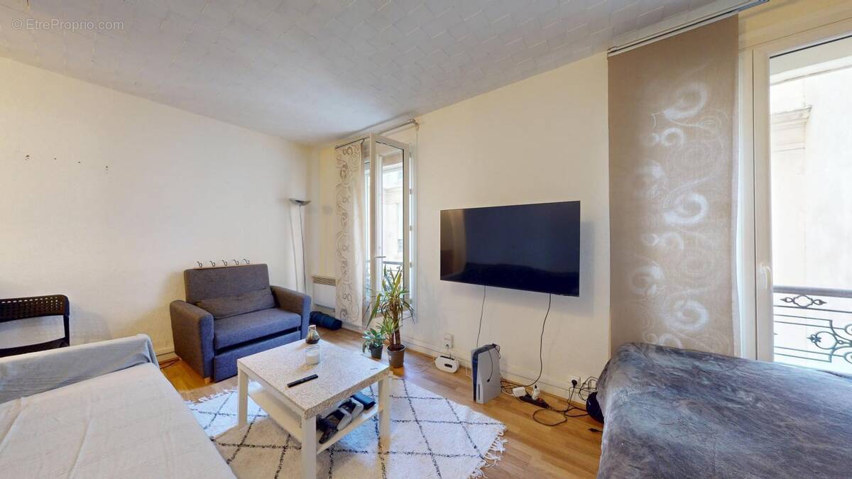 Appartement à PARIS-14E