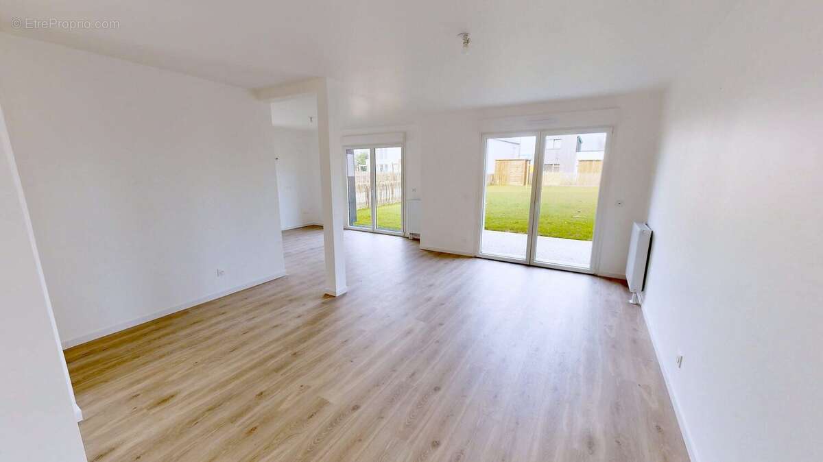 Maison à MONDEVILLE