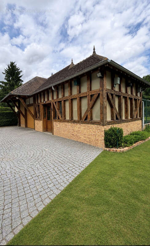 Achat St Lye proche Troyes maison 307m2  une dépendance 100 m2 jardin arboré 4135 m2 - photo 3