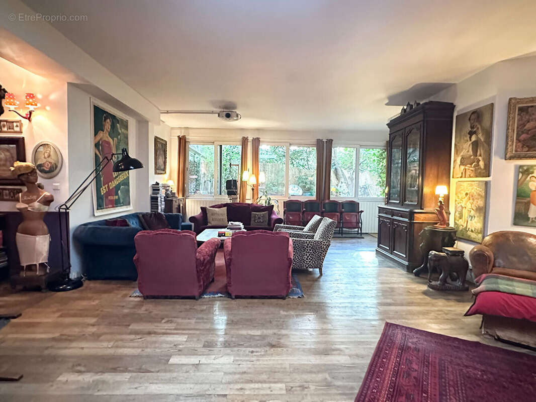 Appartement à PARIS-18E