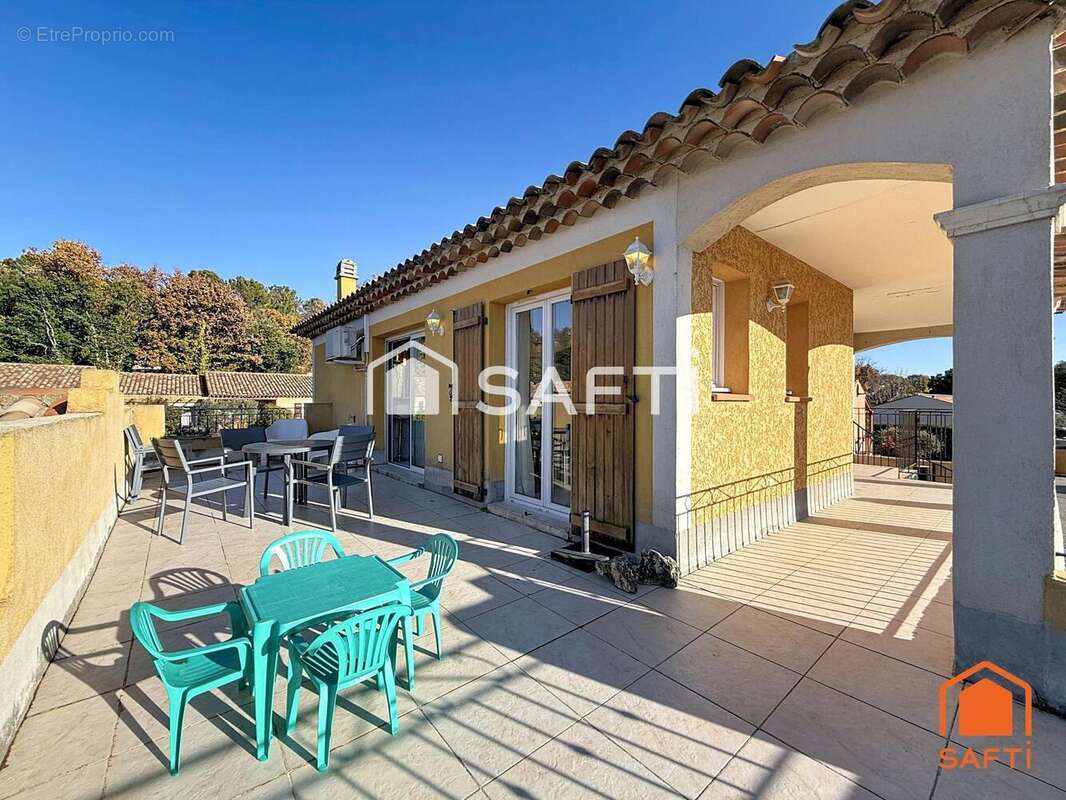 Photo 2 - Appartement à REGUSSE