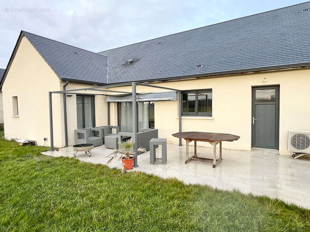 Maison à VILLEPERDUE