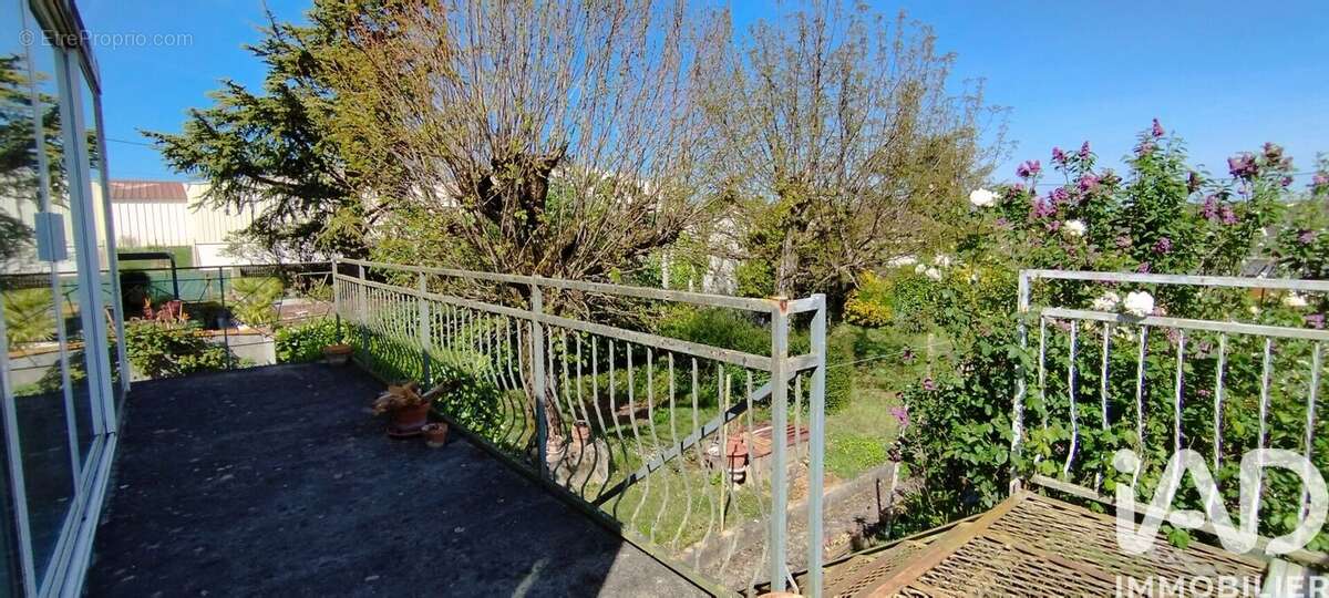 Maison 96 m² à Fontenet  - photo 4