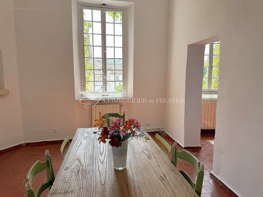 Maison à MALEMORT-DU-COMTAT