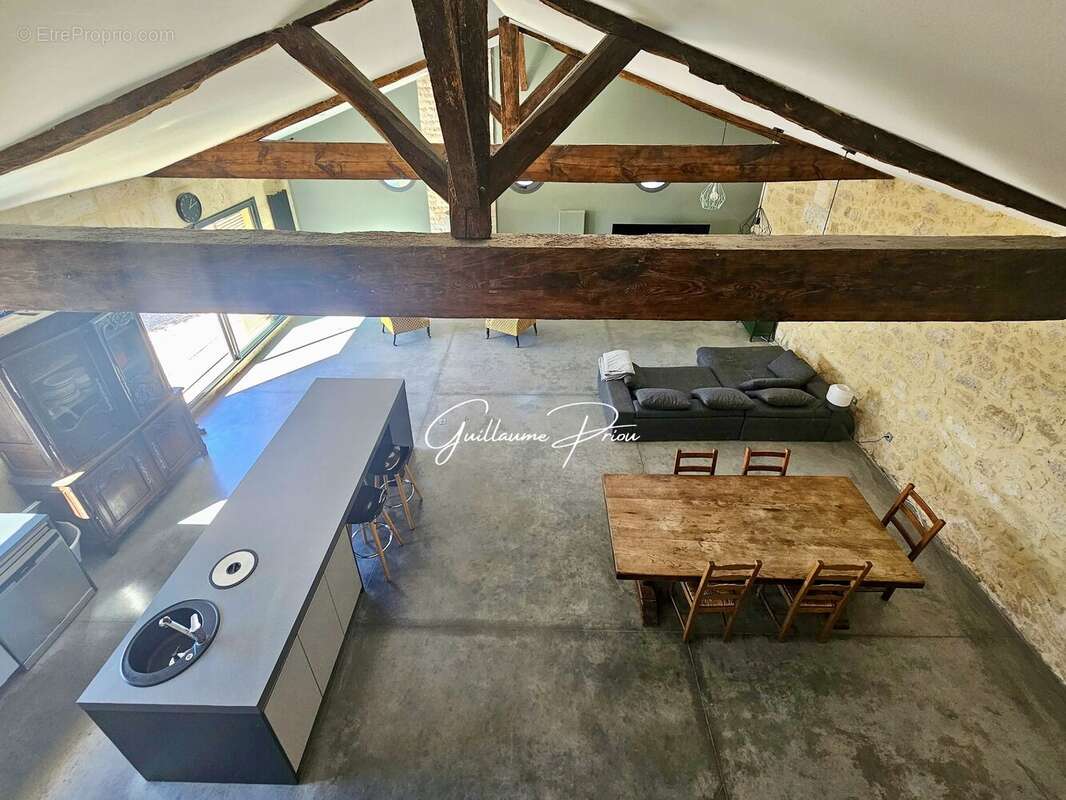 Maison 242 m² à Saint-Andre-De-Cubzac  - photo 6