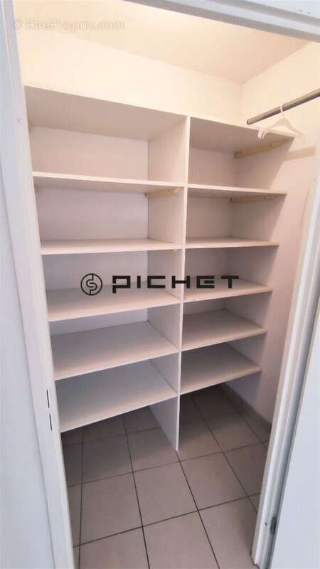 Appartement à DAMMARIE-LES-LYS