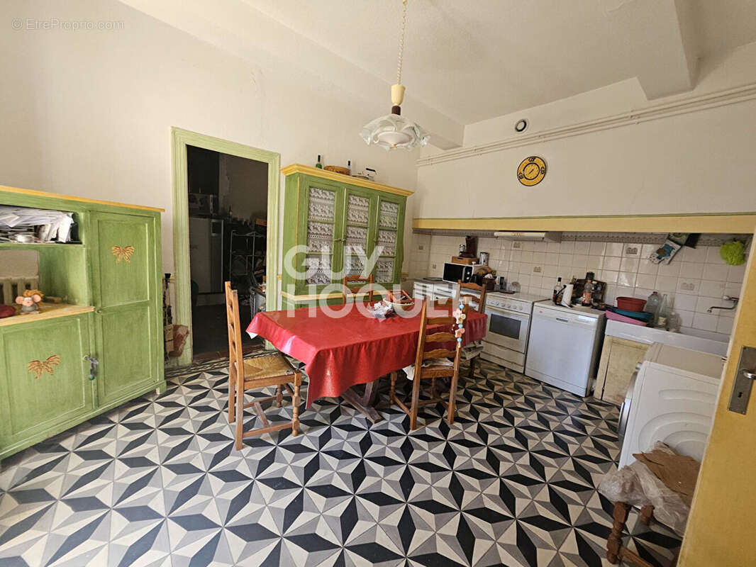 À vendre  Belle maison familiale au coeur de Olonzac - photo 5