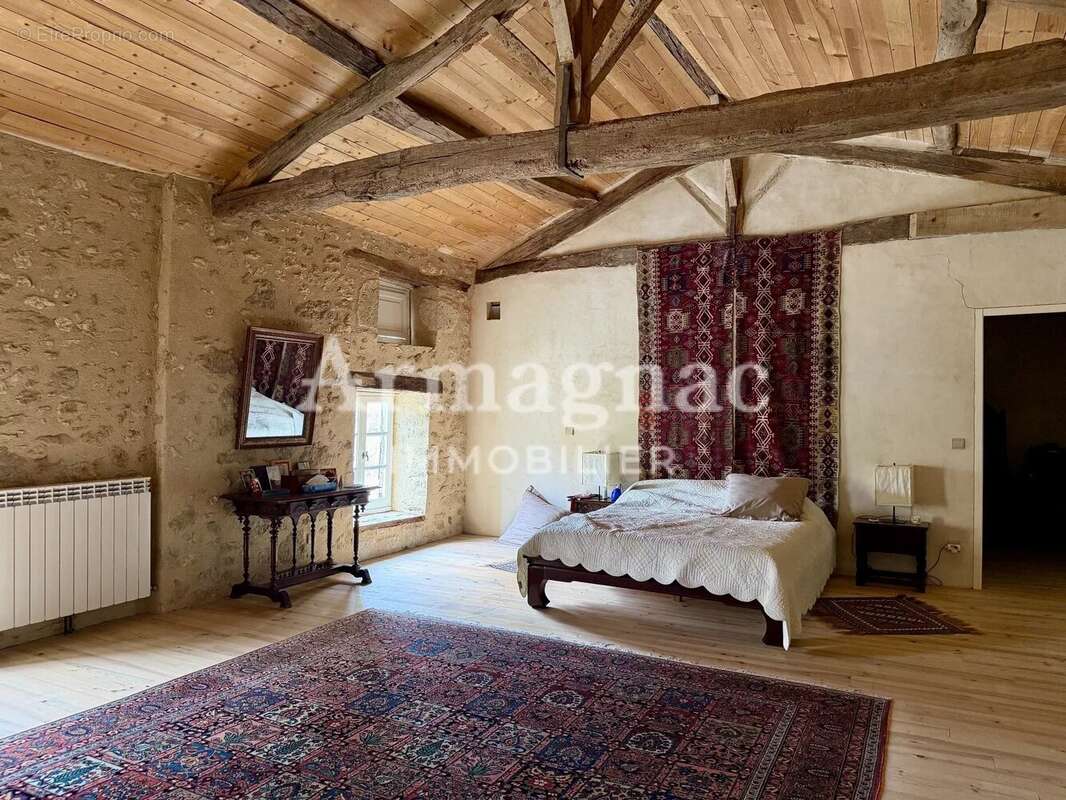 Maison de village en pierre avec jardin - photo 11
