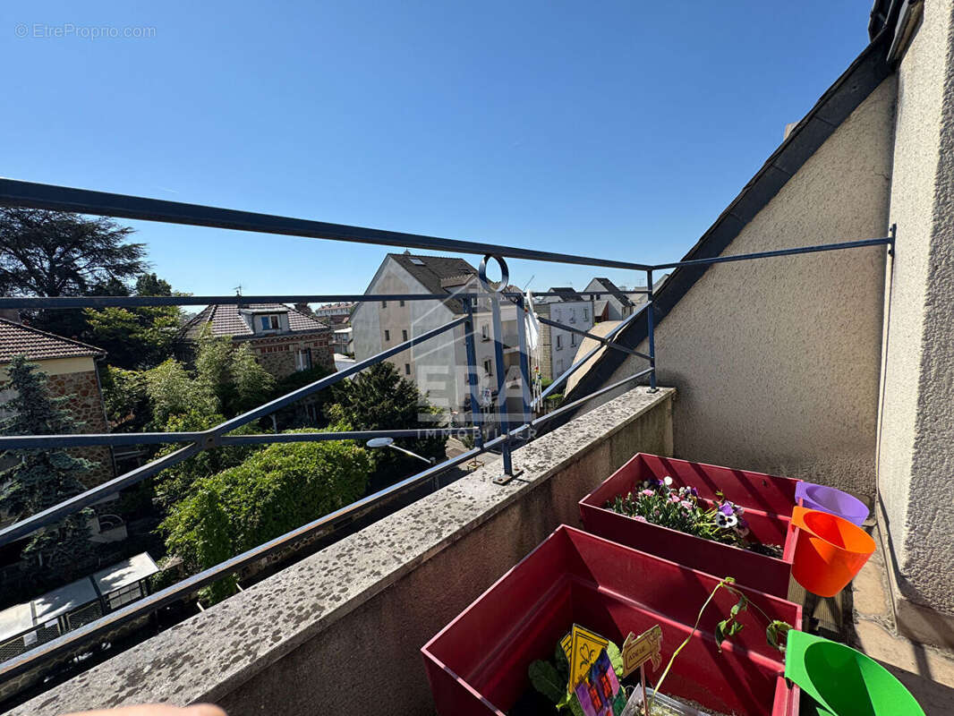 Appartement à SARTROUVILLE