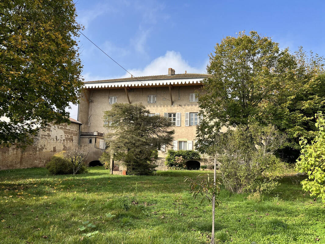 Maison à LA CHAPELLE-DE-GUINCHAY