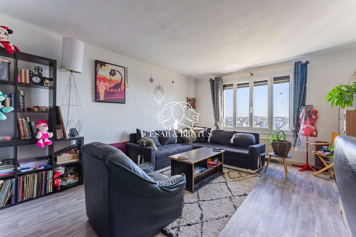 Appartement à LYON-9E