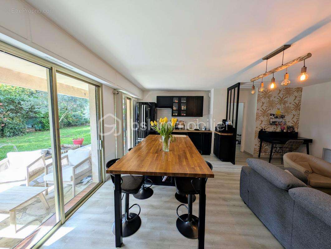 Appartement à VENCE