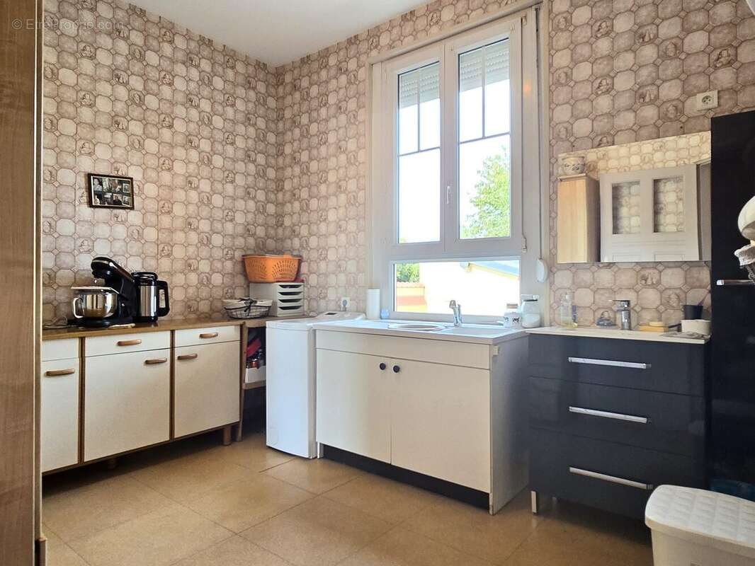 Arrière cuisine - Maison à FORMERIE