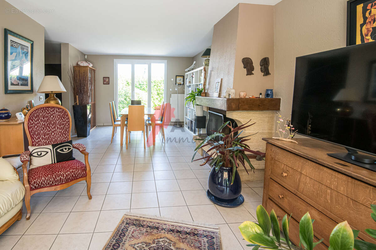 Maison à COURCOURONNES