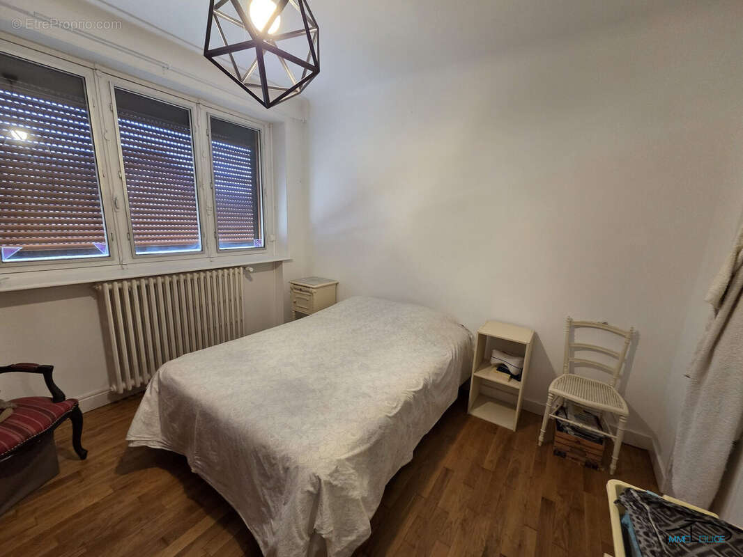 Maison à DECAZEVILLE