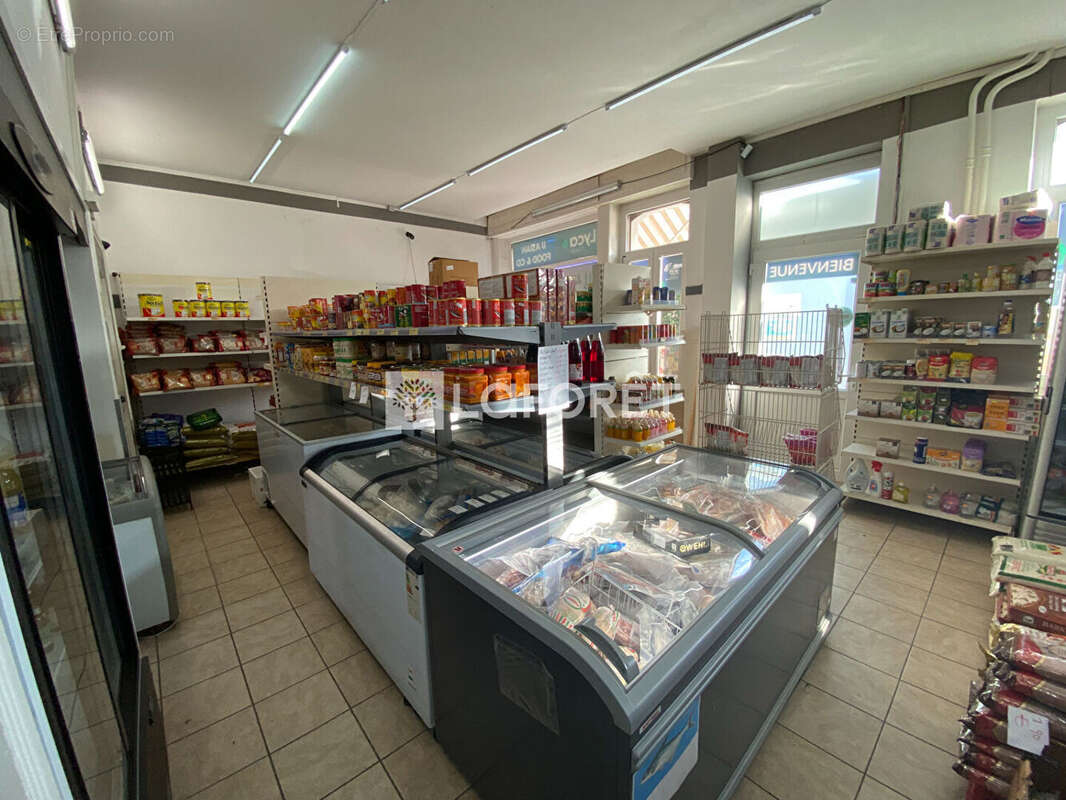 Commerce à SAINT-LOUIS