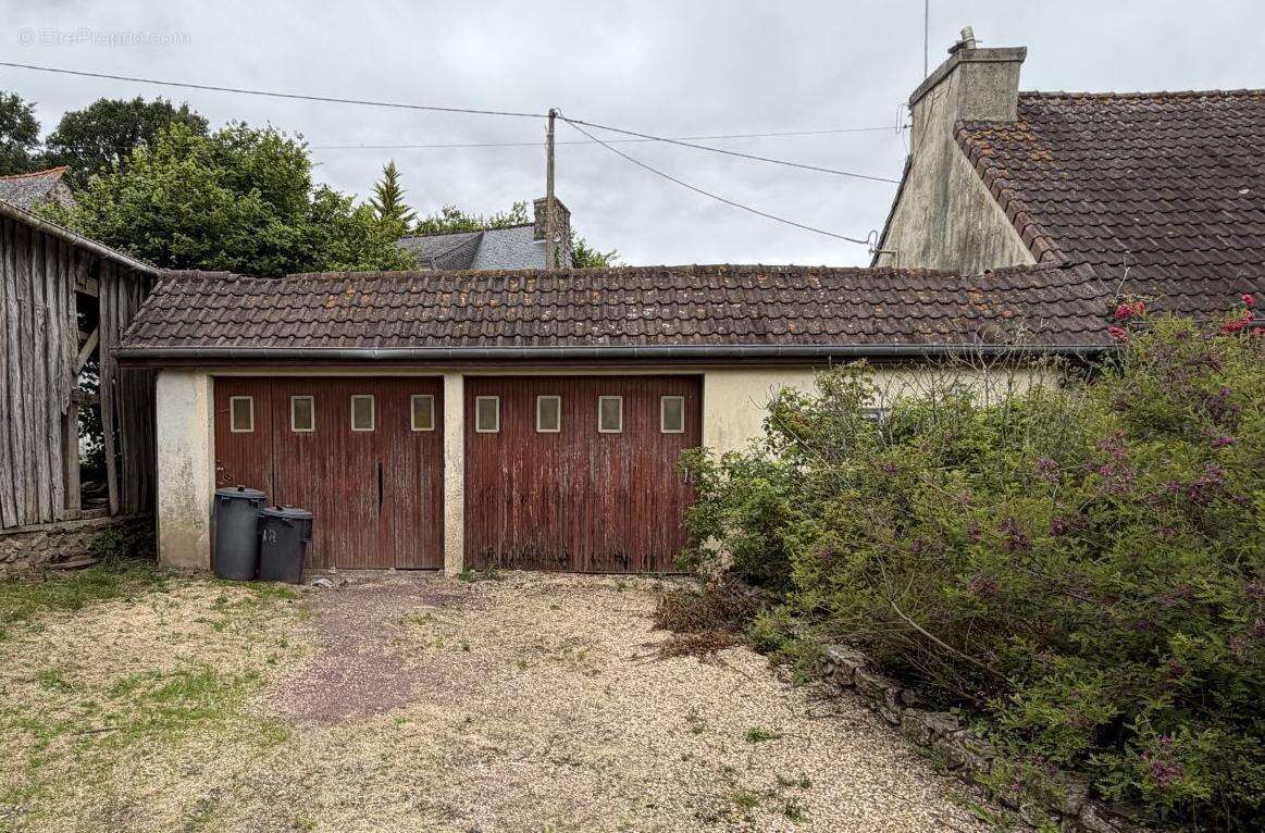 Maison à PLOUGUENAST