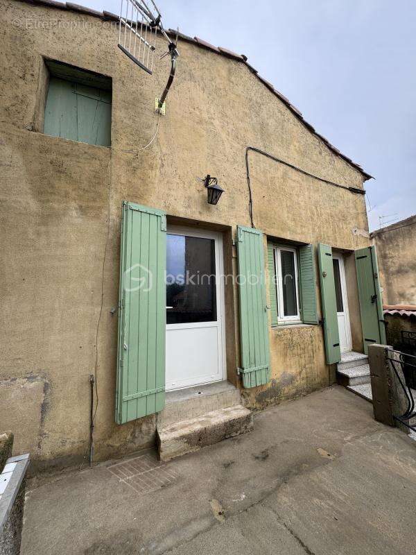 Maison à SAINT-LAURENT-DES-ARBRES