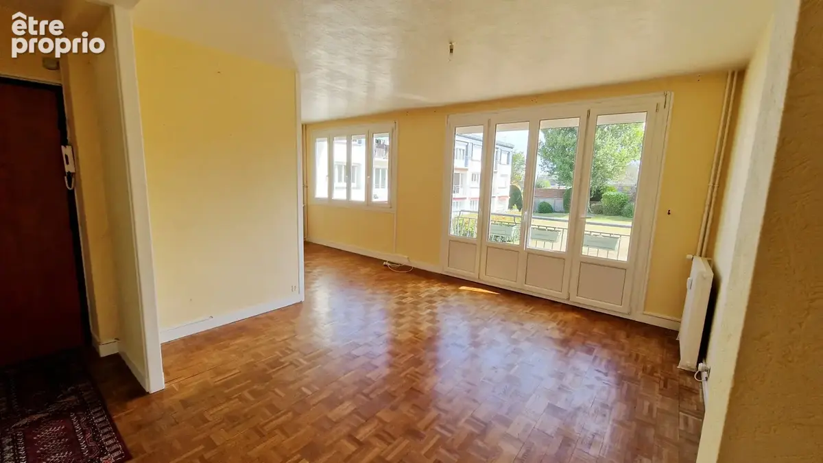 Appartement au 1er étage - balcon et garage - photo 4