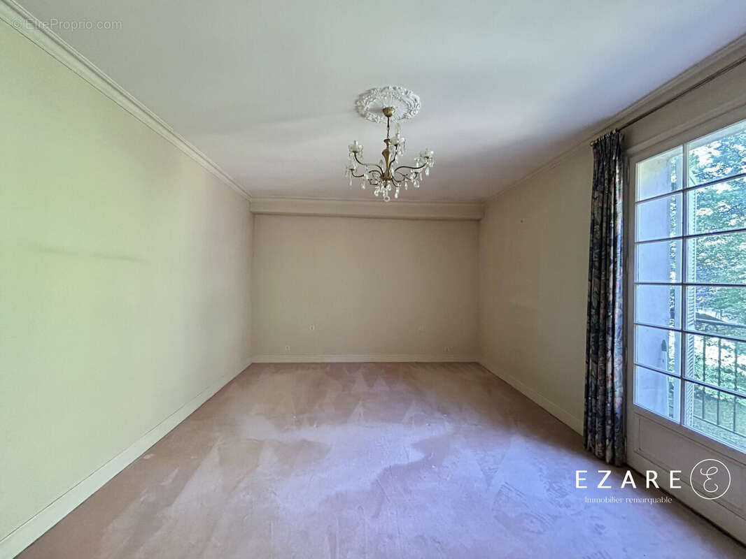 Maison 280 m² à Chevigny-Saint-Sauveur  - photo 5