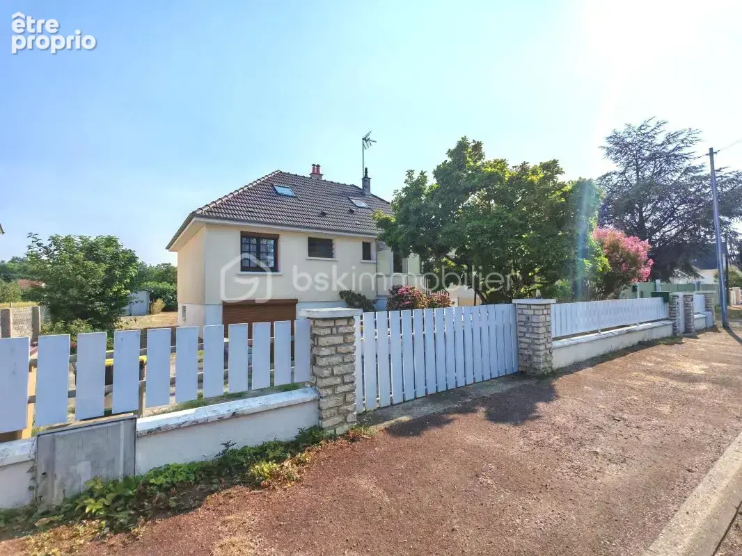 Maison familiale avec sous sol total et garage - photo 15