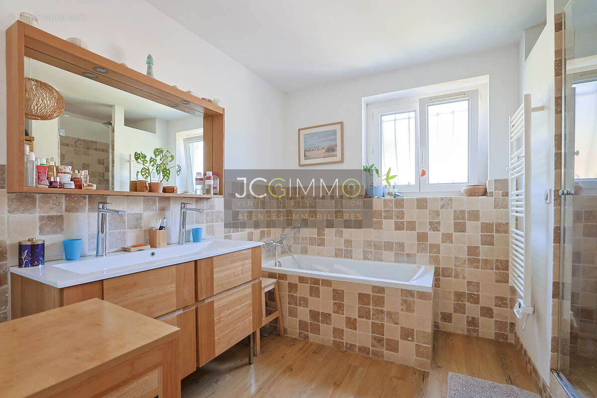 Haut de villa en duplex + jardin - photo 10