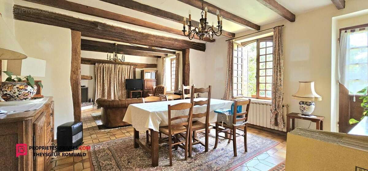 Maison à EGREVILLE