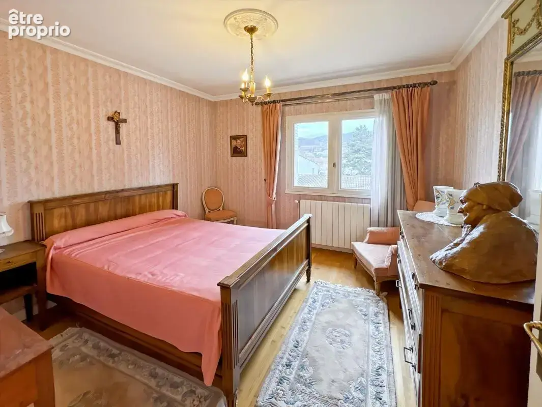 SAINT-PÉRAY – Grande maison familiale de 168 m² avec terrain d’environ 1 000 m² - photo 19