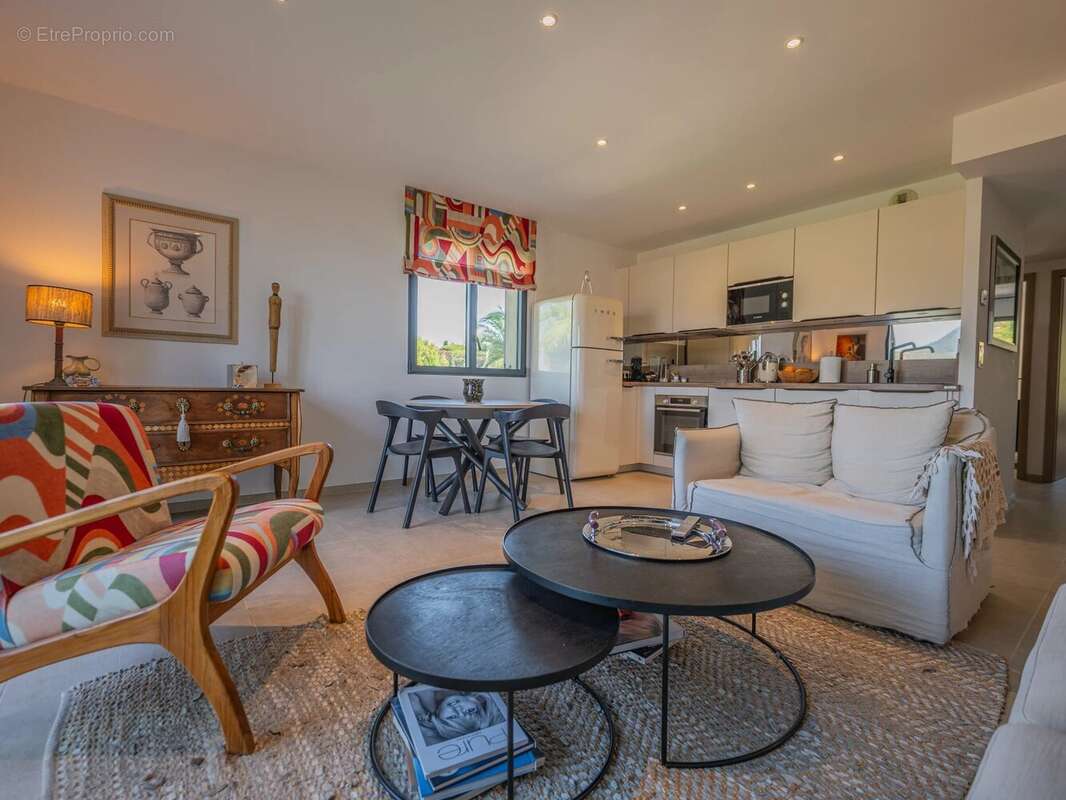 Appartement à proximité immédiate du centre-ville. - photo 3