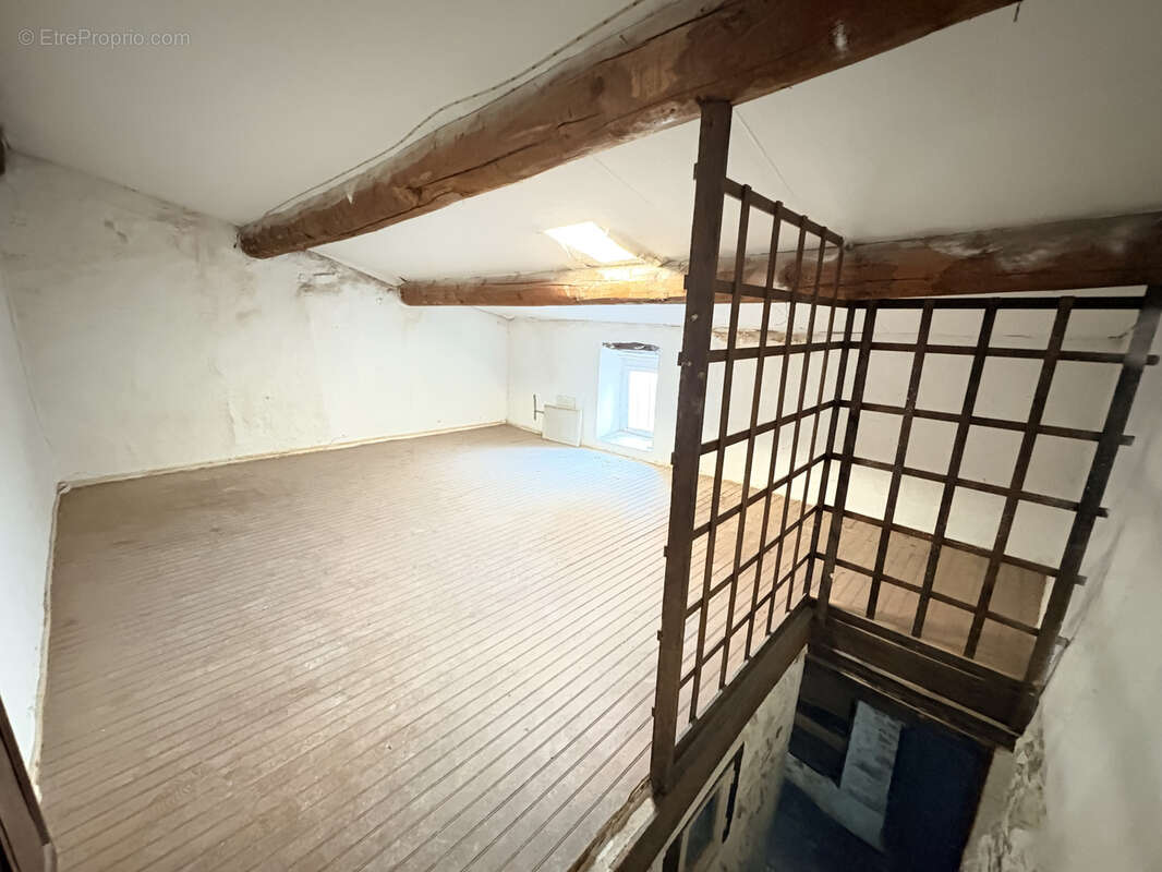 Maison à LA CALMETTE