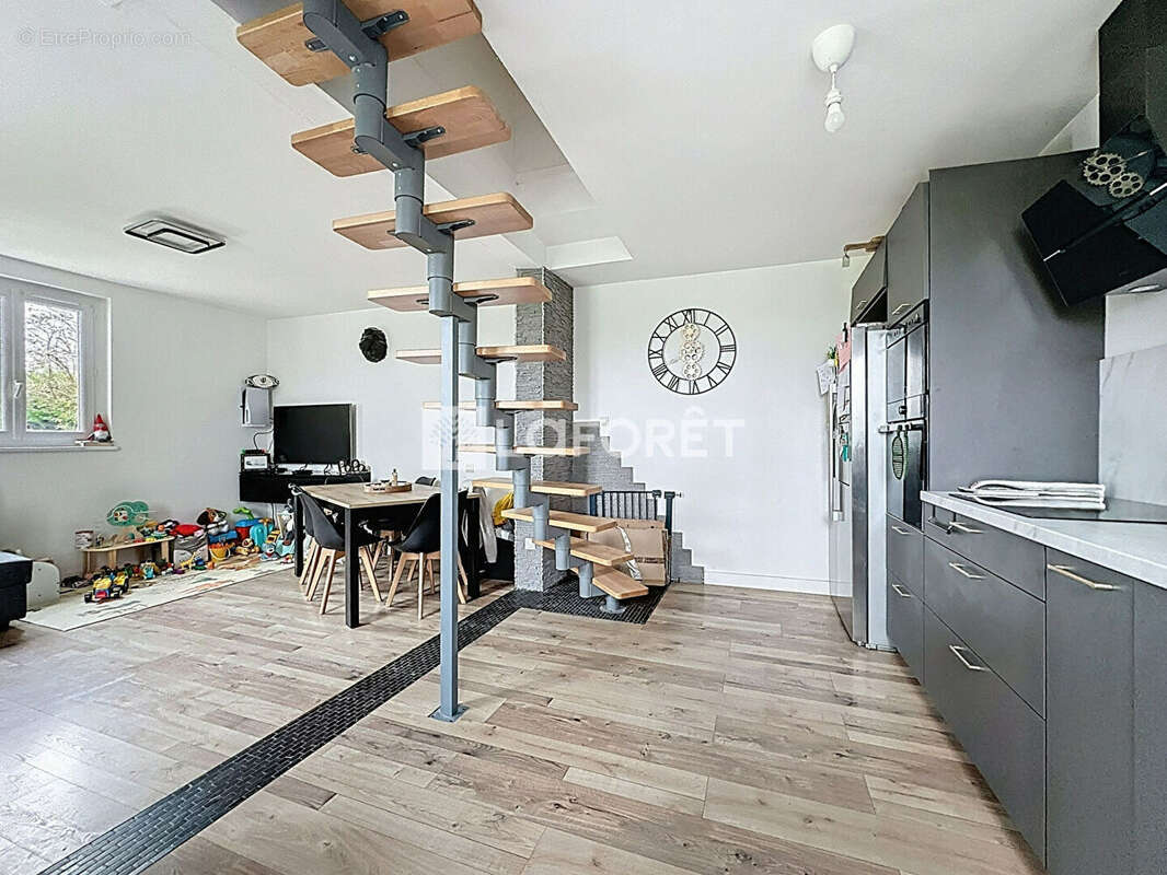 Maison à SAINT-TRIVIER-SUR-MOIGNANS