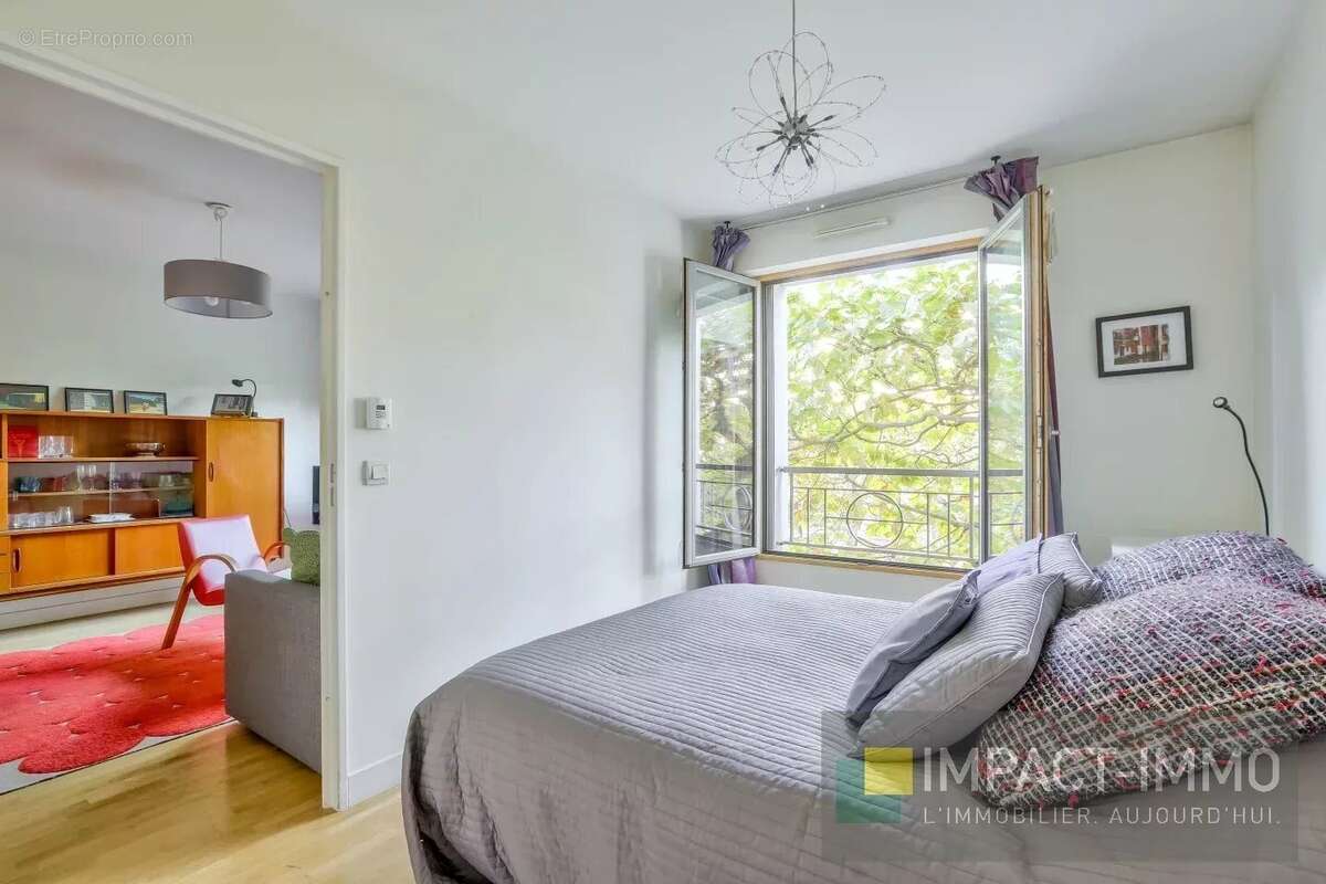 Appartement à LA GARENNE-COLOMBES