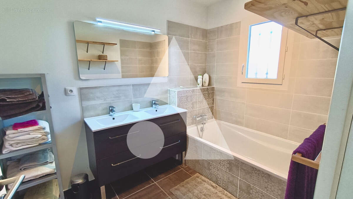 Maison à PUYLOUBIER