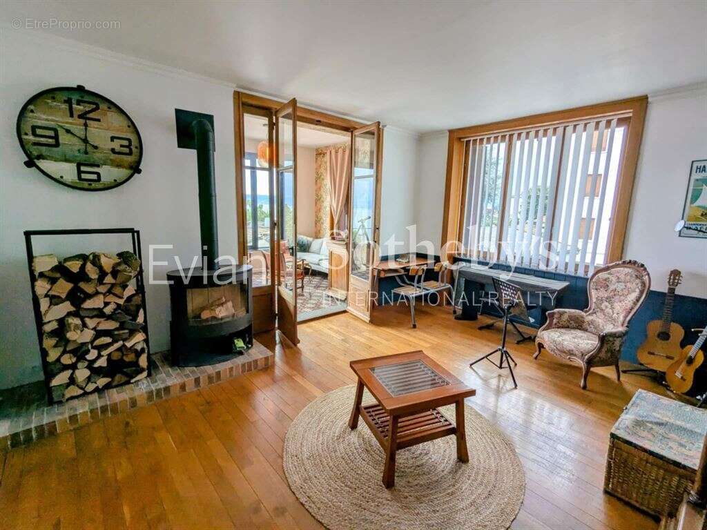 Appartement à EVIAN-LES-BAINS