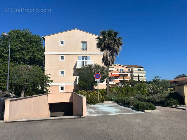 Appartement à BORMES-LES-MIMOSAS