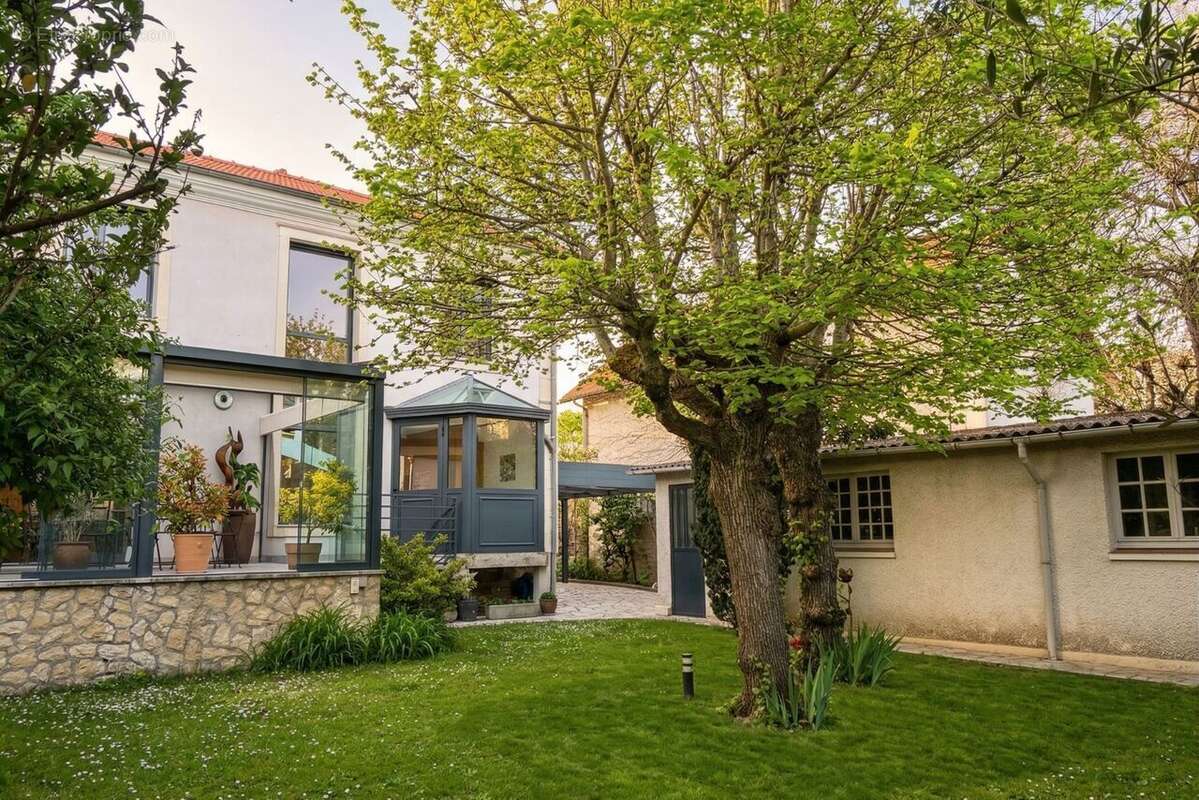 Maison à SAINT-MAUR-DES-FOSSES