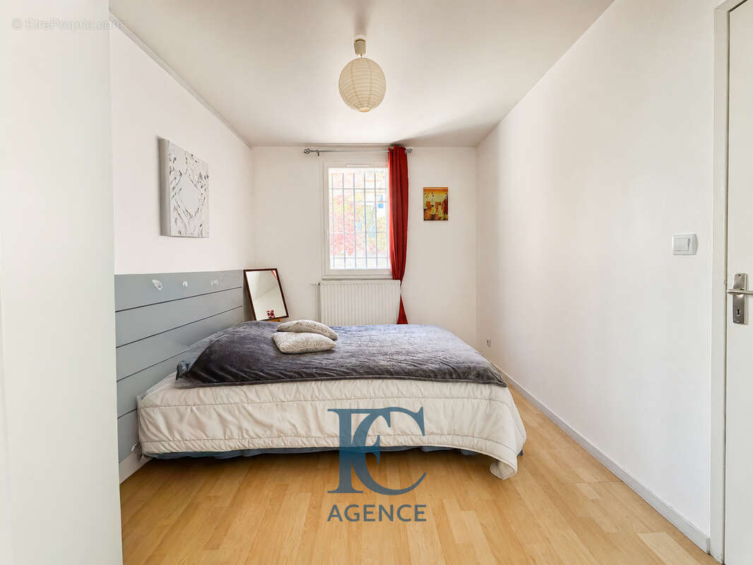 Appartement à SAINT-CYR-SUR-MER