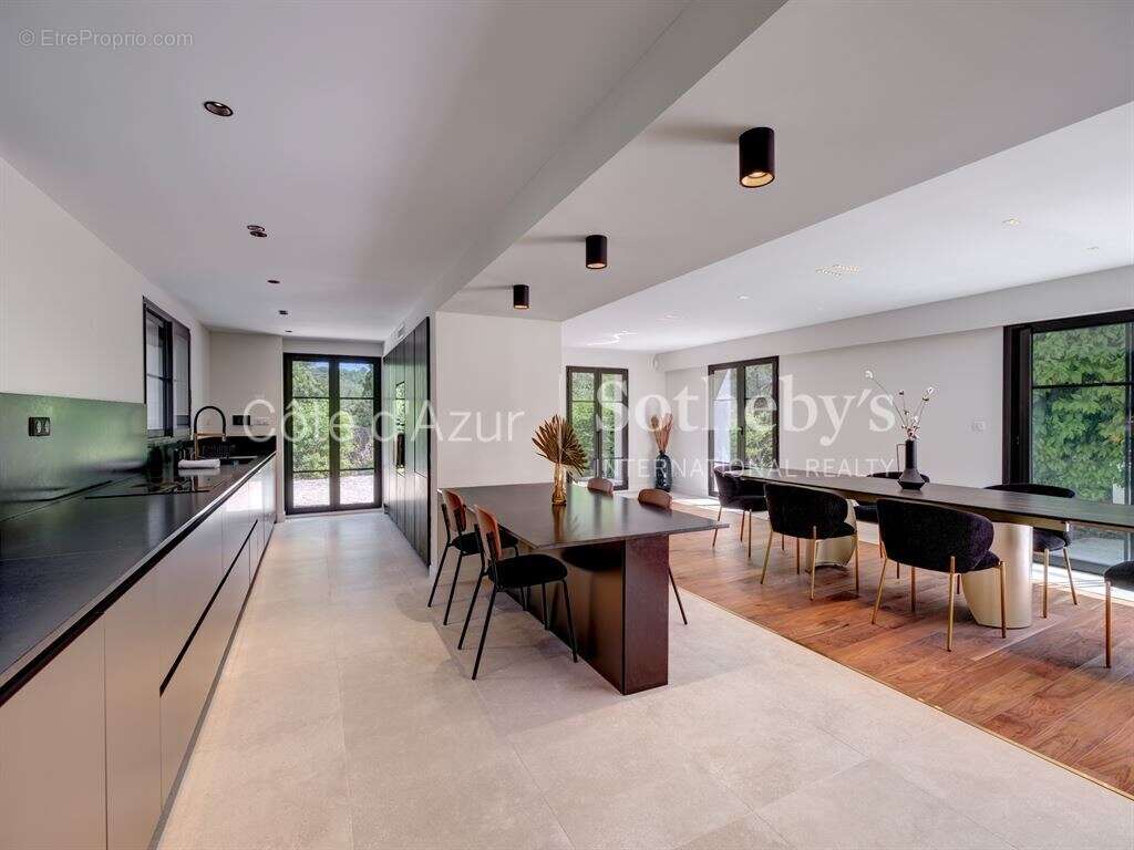 Maison à MOUGINS