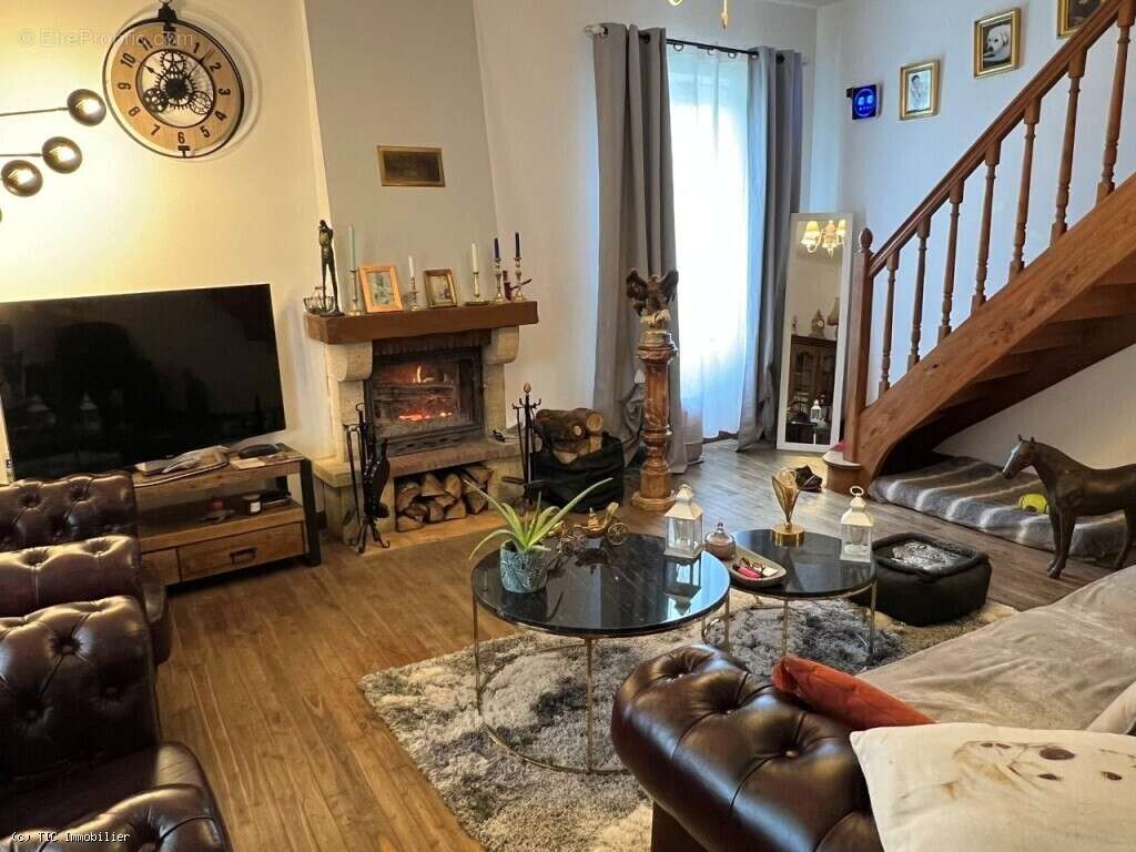 Maison à VILLEFAGNAN