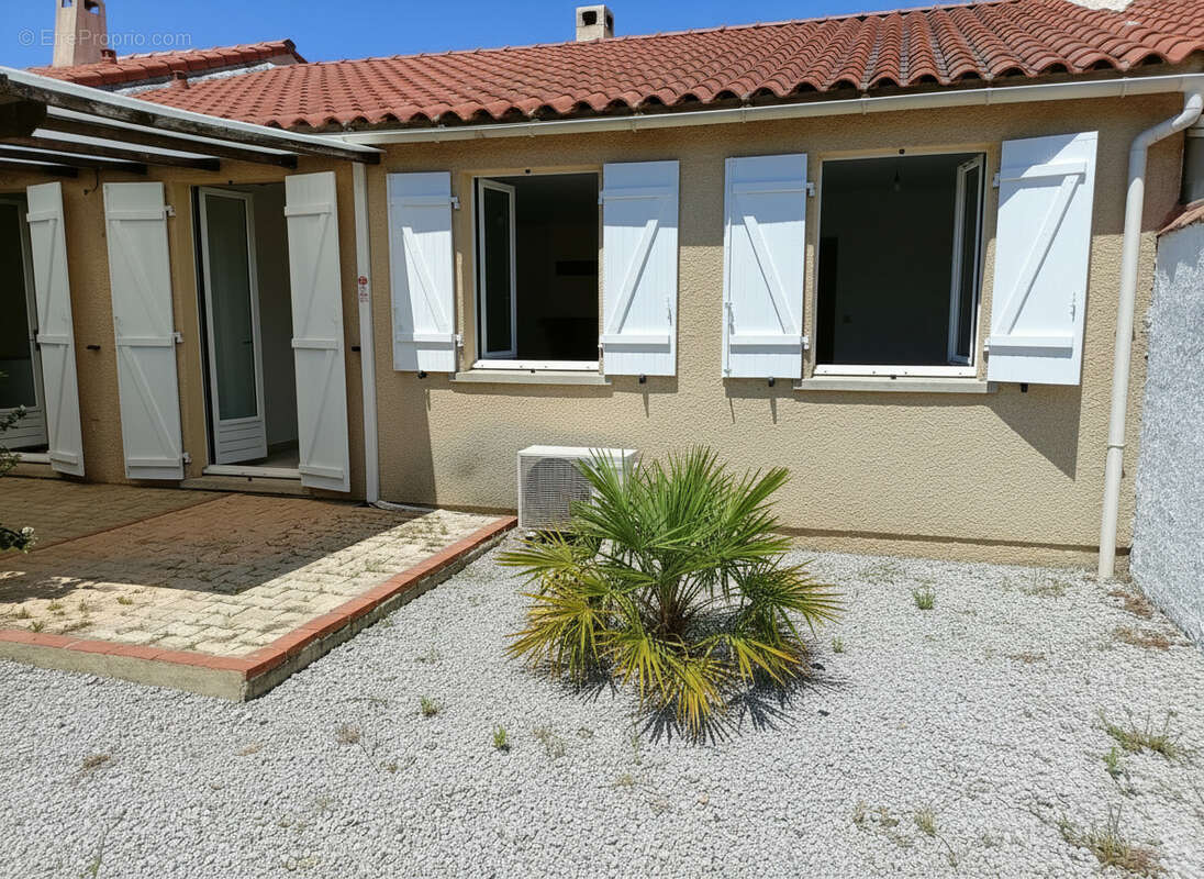 Maison à LAROQUE-DES-ALBERES
