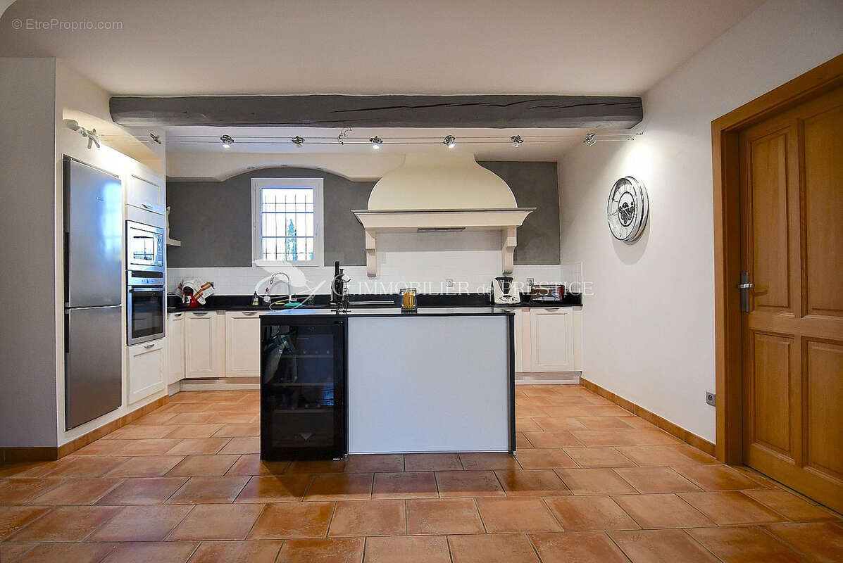 Maison à SAINT-PIERRE-DE-VASSOLS