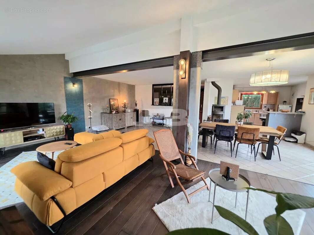 Maison à HAUTEVILLE-SUR-FIER